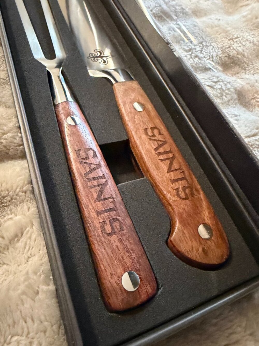 NEW New Orleans Saints NFL Football Engraved 2-Piece BBQ Grilling Carving Set